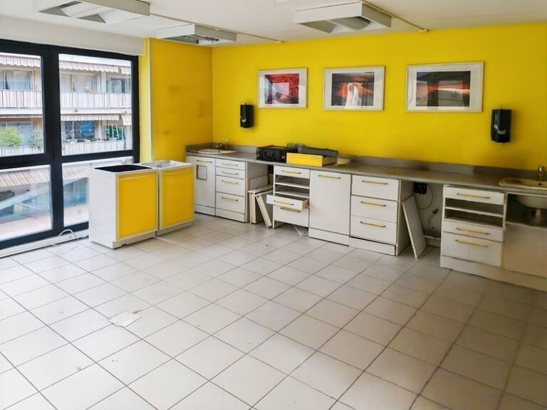 À VENDRE – MURS DE LOCAUX PROFESSIONNELS - MENTON (06 500) - 380 000 € honoraires d'agence inclus — photo 1