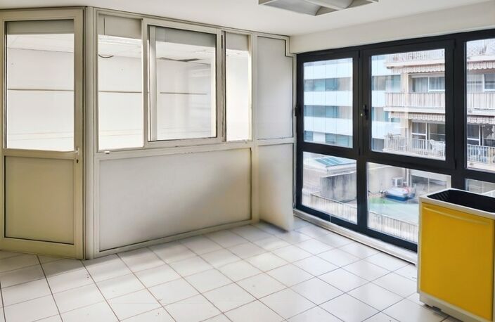 À VENDRE – MURS DE LOCAUX PROFESSIONNELS - MENTON (06 500) - 380 000 € honoraires d'agence inclus — photo 2