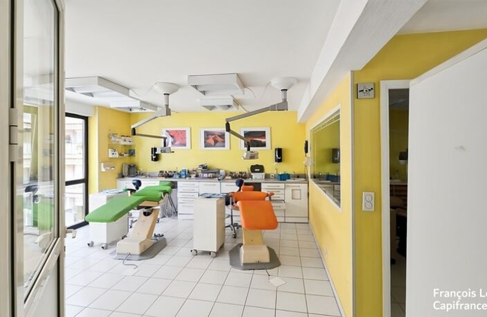 À VENDRE – MURS DE LOCAUX PROFESSIONNELS - MENTON (06 500) - 380 000 € honoraires d'agence inclus — photo 4