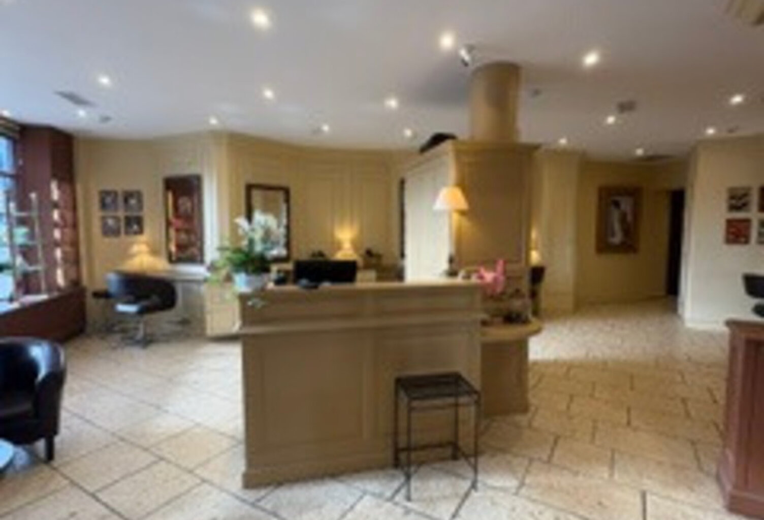 Fonds de commerce Salon de Coiffure BLOIS (41) — photo 1