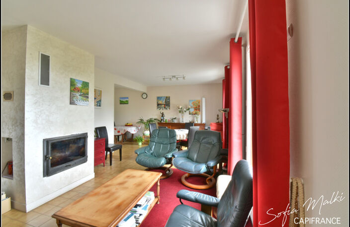 Dpt Indre (36), à vendre CHASSIGNOLLES maison 7 pièces — photo 4