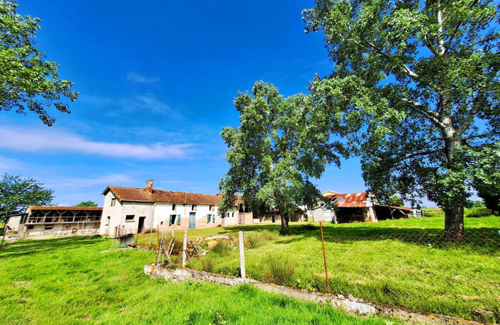 Corps de ferme à aménager avec dépendances et plus de 7 000 m² de terrain  Plaisance-du-Gers — photo 2