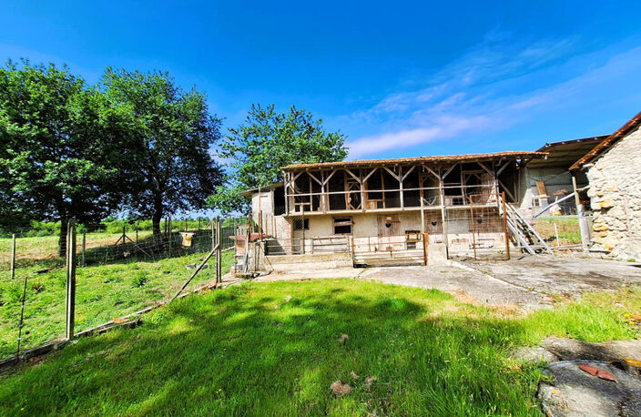 Corps de ferme à aménager avec dépendances et plus de 7 000 m² de terrain  Plaisance-du-Gers — photo 4