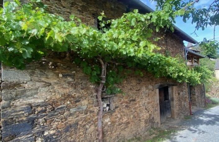OPPORTUNITE: Grange à transformer  en partie rénovée à La Vinzelle (12) — photo 5