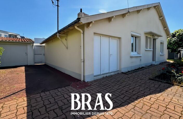 SAUTRON BOURG - MAISON 3 CH + JARDIN + GARAGE — photo 2
