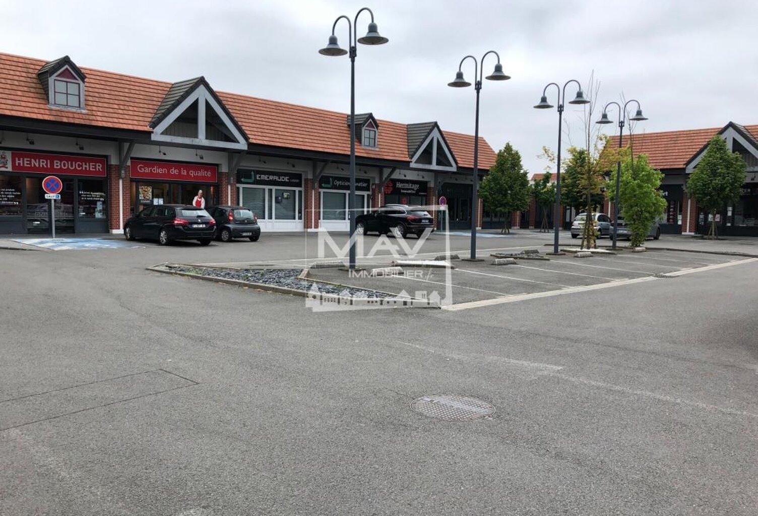 Local commercial — photo 1