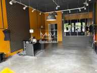 Local commercial — photo 2