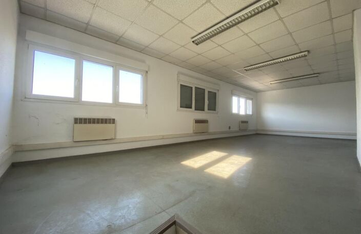 Immobilier Professionnel à louer Richwiller — photo 3