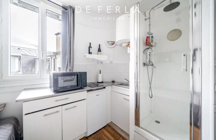 Studio au dernier étage avec ascenseur - Métro Convention — photo 3