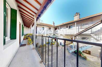 Appartement 3 pièces 275600 €
