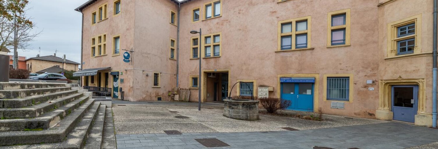 Immeuble  1407 m² à vendre à La Verpillière (38290)