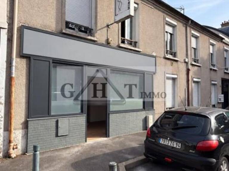 Local commercial 30 m² + 40m² cave — photo 1