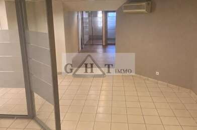 Commerce  2300 €