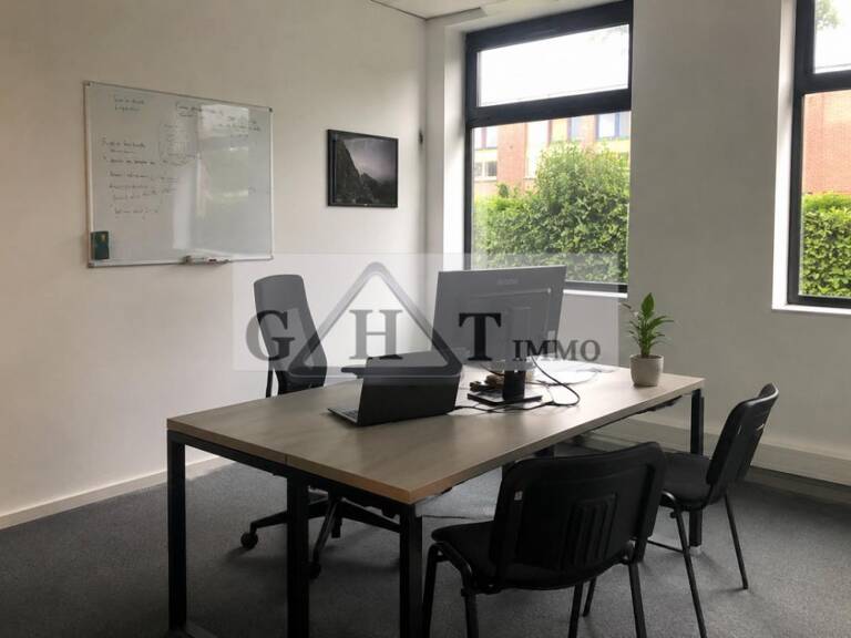Bureaux a louer — photo 1
