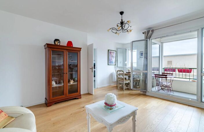 Appartement de 4 pièces de 78 m² Montmorency plein centre avec double Box — photo 2