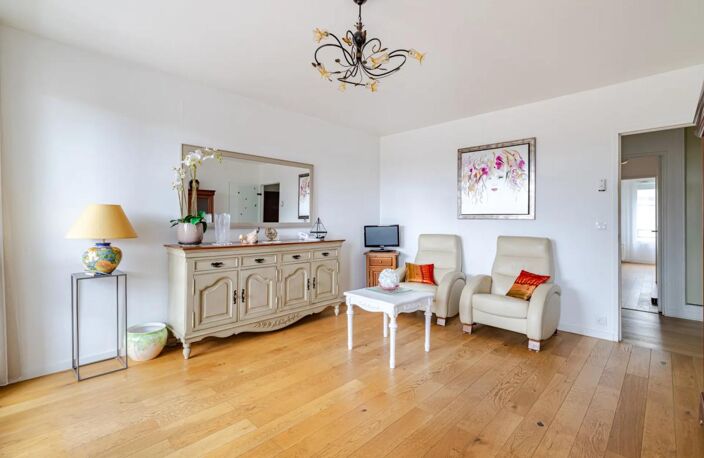 Appartement de 4 pièces de 78 m² Montmorency plein centre avec double Box — photo 3