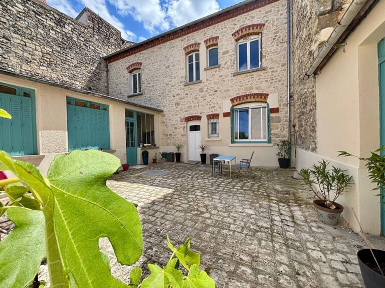 IMMEUBLE DE  RAPPORT OU GRANDE MAISON FAMILLIALE EN PLEIN CŒUR DE FISMES ! — photo 1