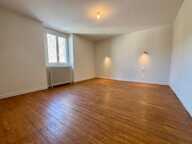 IMMEUBLE DE  RAPPORT OU GRANDE MAISON FAMILLIALE EN PLEIN CŒUR DE FISMES ! — photo 4