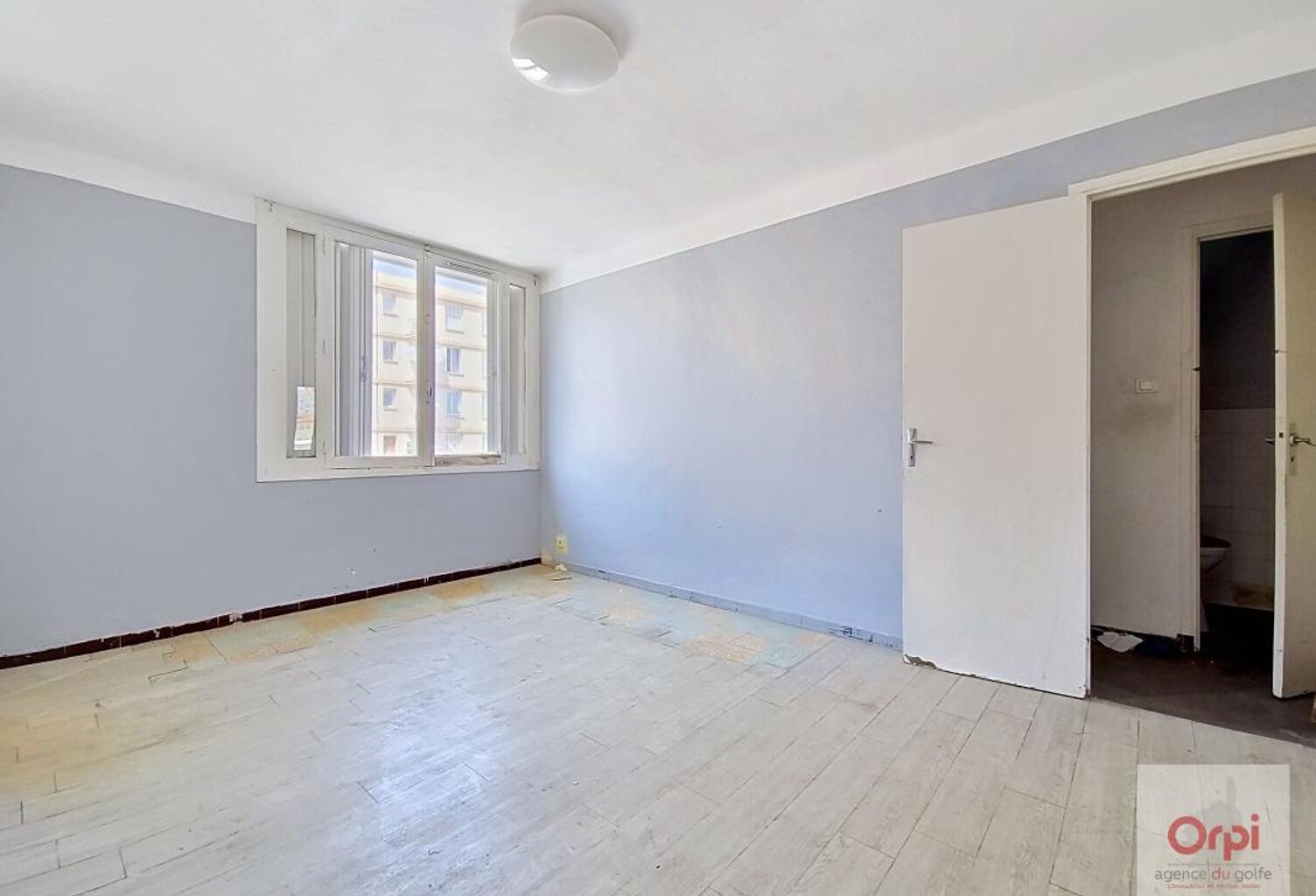 Appartement T3 à rénover à vendre — photo 1