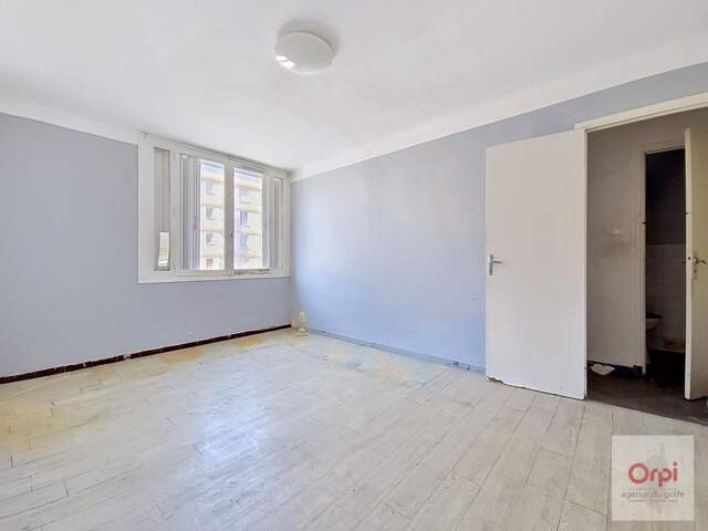 Appartement T3 à rénover à vendre — photo du bien