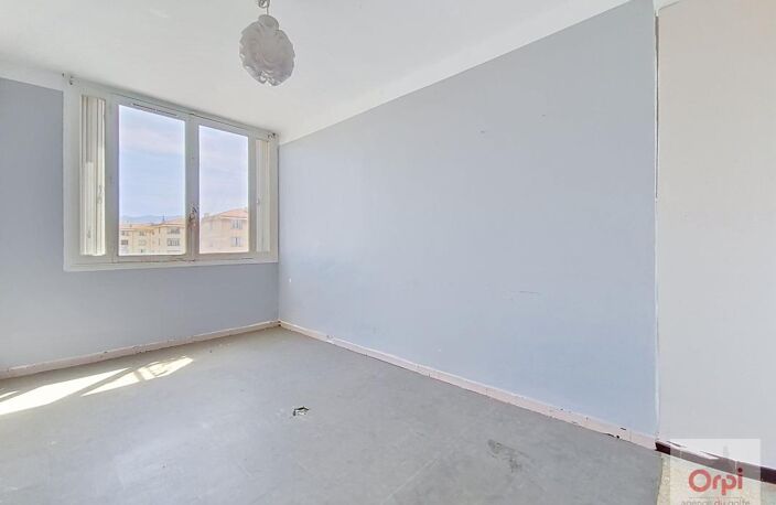 Appartement T3 à rénover à vendre — photo 4