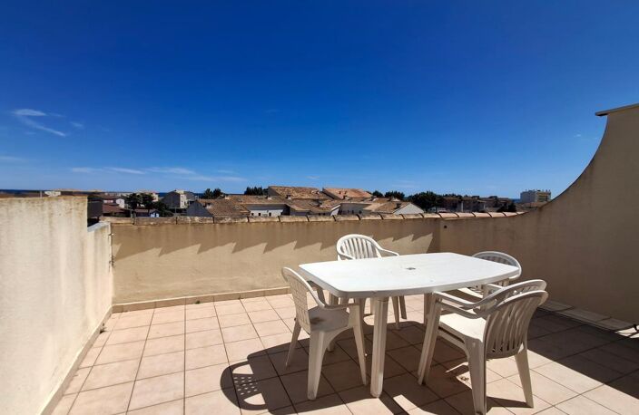 À Vendre- MARSEILLAN PLAGE – Duplex lumineux avec vue mer à 200 mètres de la plage — photo 2
