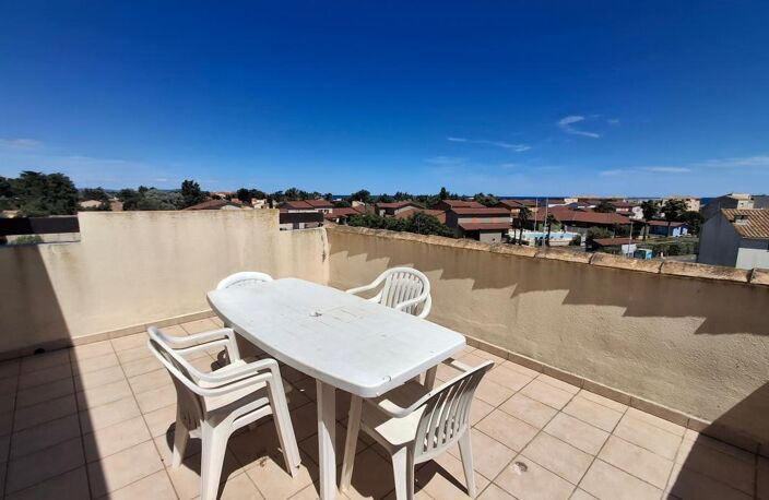 À Vendre- MARSEILLAN PLAGE – Duplex lumineux avec vue mer à 200 mètres de la plage — photo 3