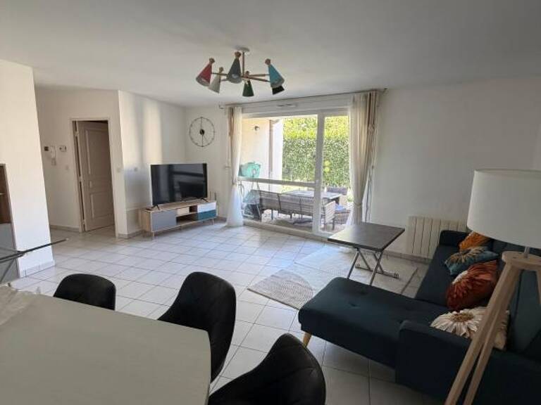 Appartement T3 meublé lumineux & fonctionnel – Pierre-Bénite (69310) — photo 1