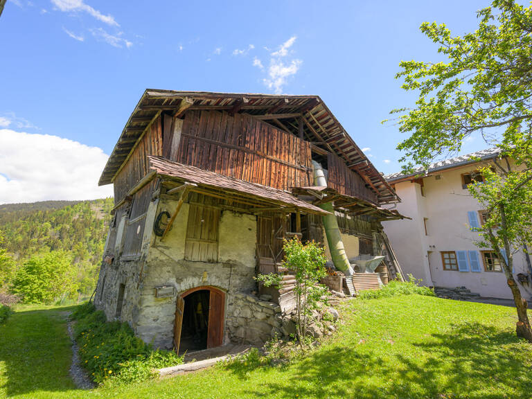Grange à rénover entièrement – Vue dégagée et ensoleillement optimal — photo 1