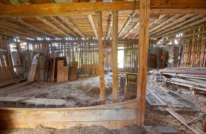 Grange à rénover entièrement – Vue dégagée et ensoleillement optimal — photo 2