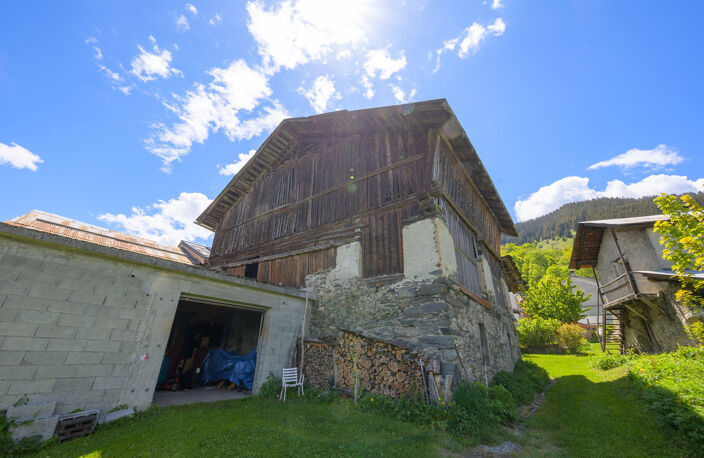 Grange à rénover entièrement – Vue dégagée et ensoleillement optimal — photo 4