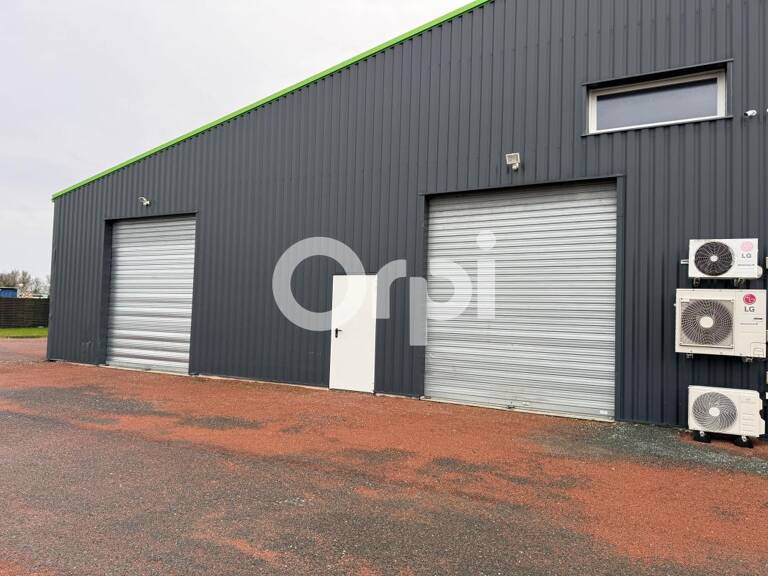 Bien Commercial À Vendre — photo 1