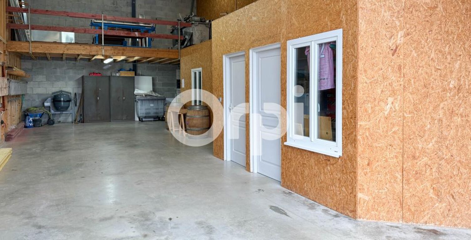 Local professionnel ST LAURENT DE LA PREE — photo 1