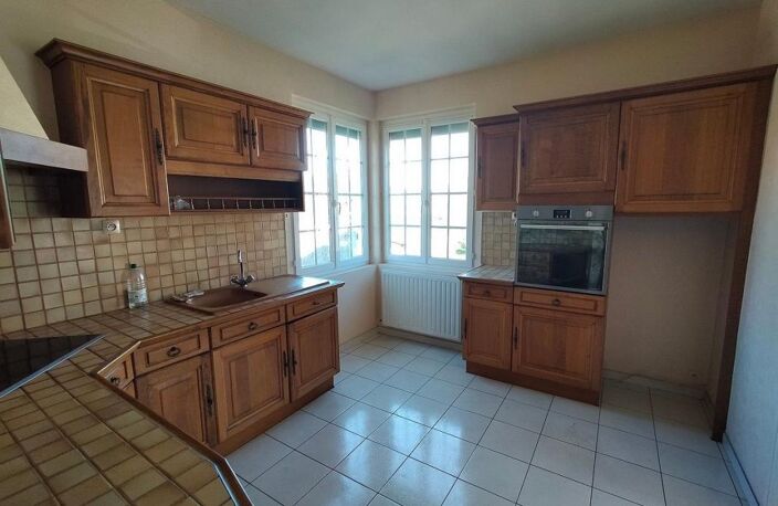 VILLENTROIS - MAISON S/ SOUS-SOL  T6 - Garage - Dépendances et extérieur clos — photo 3