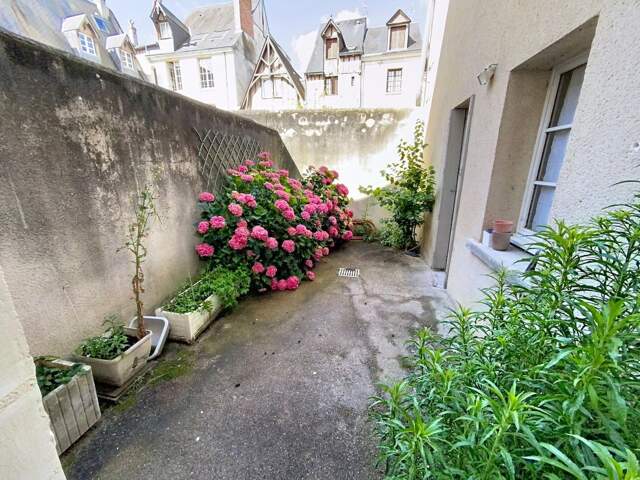 Quartier des HALLES, Appartement À Vendre avec cour privative — photo du bien