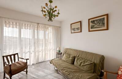Appartement À Vendre — photo du bien