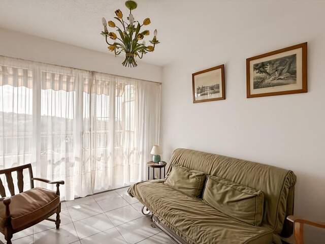 Appartement À Vendre — photo du bien