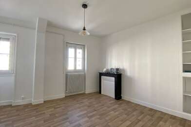 Appartement 3 pièces 726 €