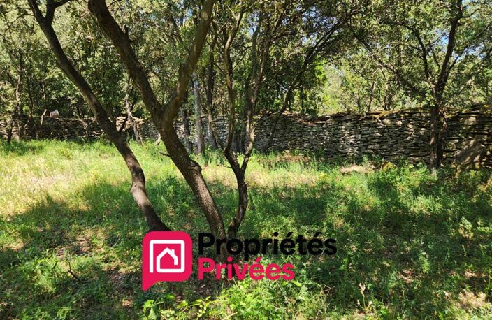 Uzès, terrain de 2600 m2 — photo 2