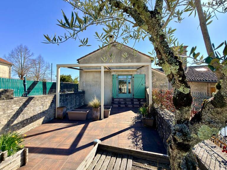 Maison en pierre T3 avec terrasse — photo 1