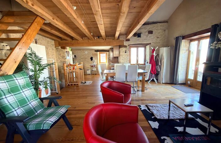 Maison en pierre T3 avec terrasse — photo 3