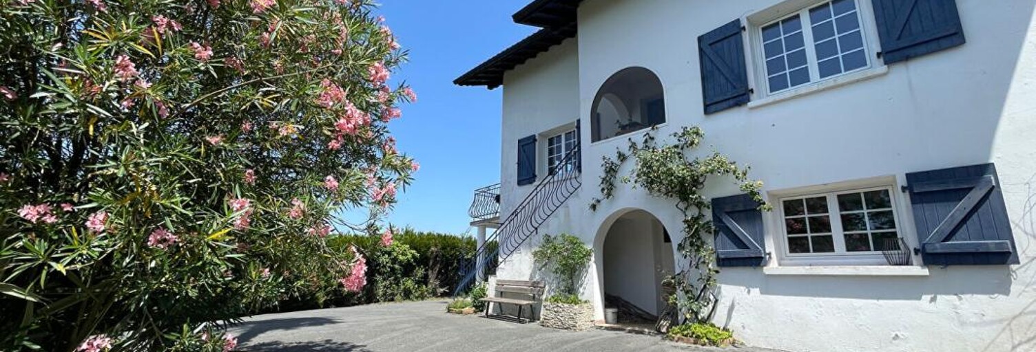 Maison 8 Pièces 260 m² à vendre à Cambo-les-Bains (64250)