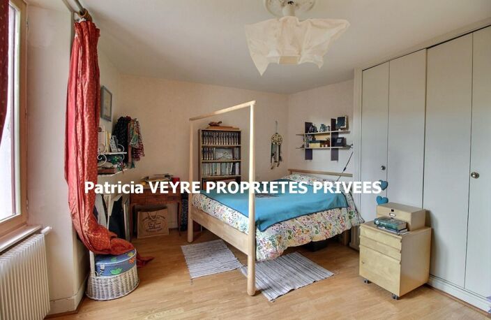 BOURG ARGENTAL 42220 Maison de village 188 m² habitables 7 chambres sur 381 m² de terrain avec une activité de gite opérationnelle — photo 5