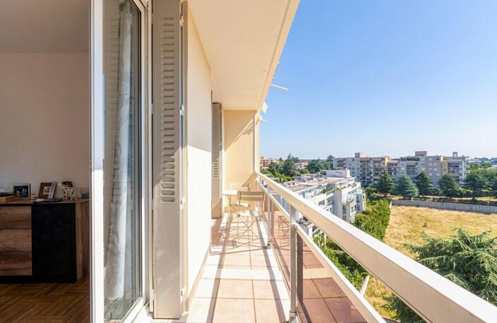 Appartement Caluire Et Cuire 4 pièce(s) 66.66 m2 — photo 3