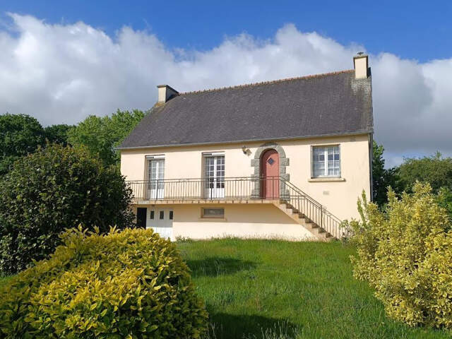 29530 Plonevez du Faou maison de 121 m² année 1975 4 chambres sous sol complet — photo du bien