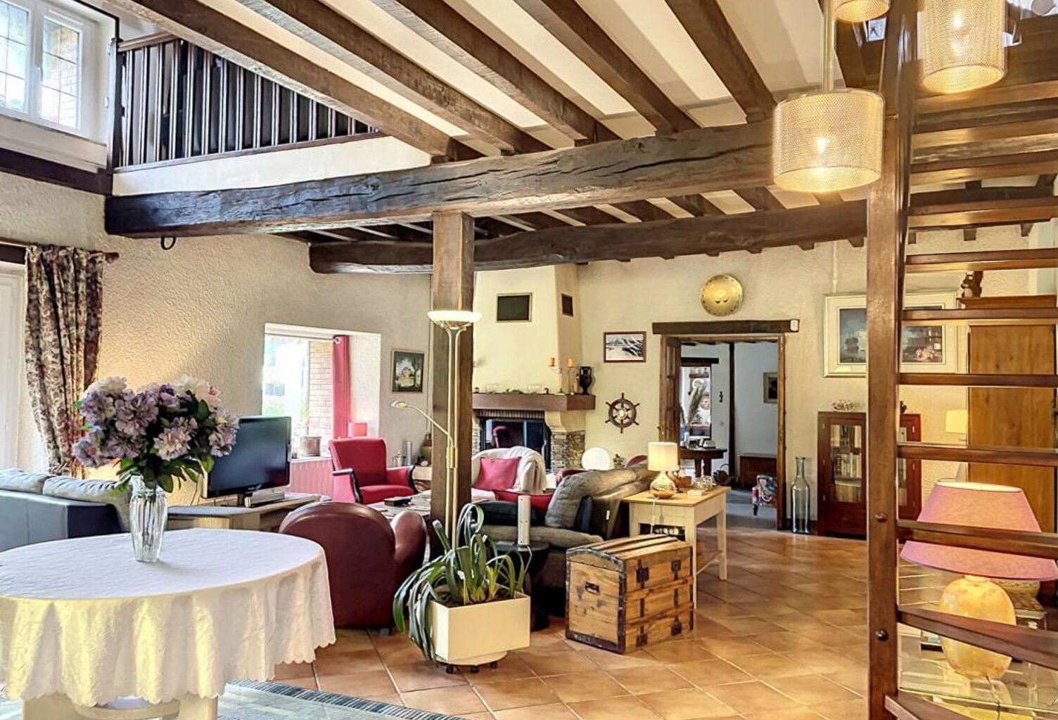RARE BELLE LONGÈRE DE CHARME EN PIERRE  302m²  AVEC PISCINE, SAUNA, DPE D,  PROCHE GARE  (PARIS 1H10) — photo 1