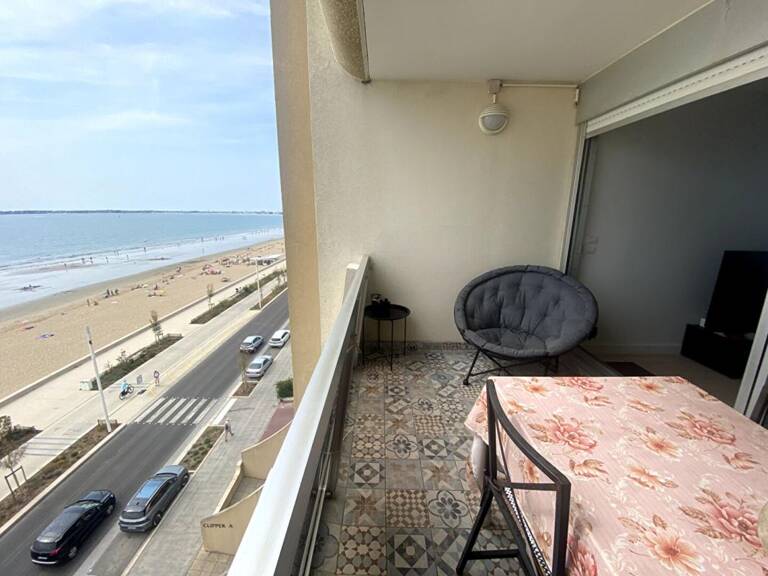 LA BAULE FACE MER  APPARTEMENT TRAVERSANT AVEC STATIONNEMENT ET CAVE — photo 1