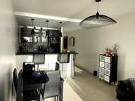 LA BAULE FACE MER  APPARTEMENT TRAVERSANT AVEC STATIONNEMENT ET CAVE — photo 4