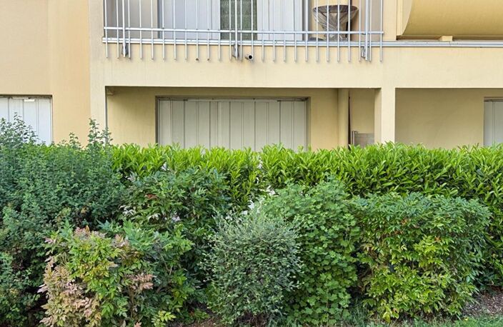Appartement Dijon T2 environ 35m2 ,1 pièce à vivre de 23m2  rez de jardin très calme et agréable — photo 3