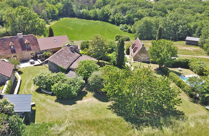Propriété de gîtes Coly Saint Amand 18 pièce(s) 403 m2 — photo 3